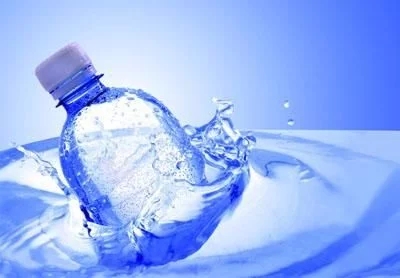 10塊錢(qián)一瓶的進(jìn)口礦泉水和1塊錢(qián)的礦泉水有多少區別?
